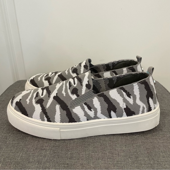 Steve Madden Shoes - STEVE MADDEN Maygee Knit Slip On Platform Sneakers - Gray Camo, size 9.5